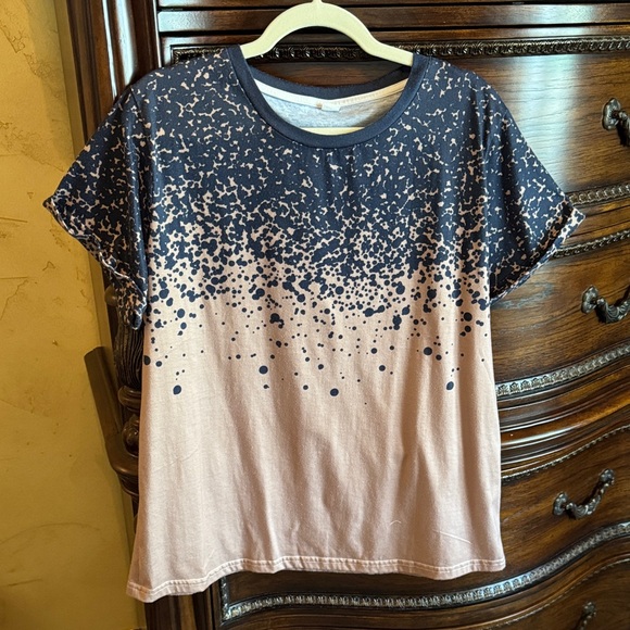 Chic Navy and Tan Women's Short Sleeve Top - Picture 1 of 5